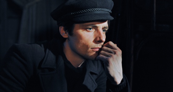 Raphaël Personnaz as Marius in FANNY, a film by Daniel Auteuil.